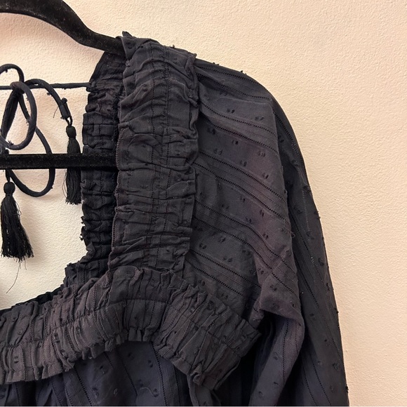 Cupio black ruffle smocked embroidered blouse with square neckline size L - Picture 2 of 10